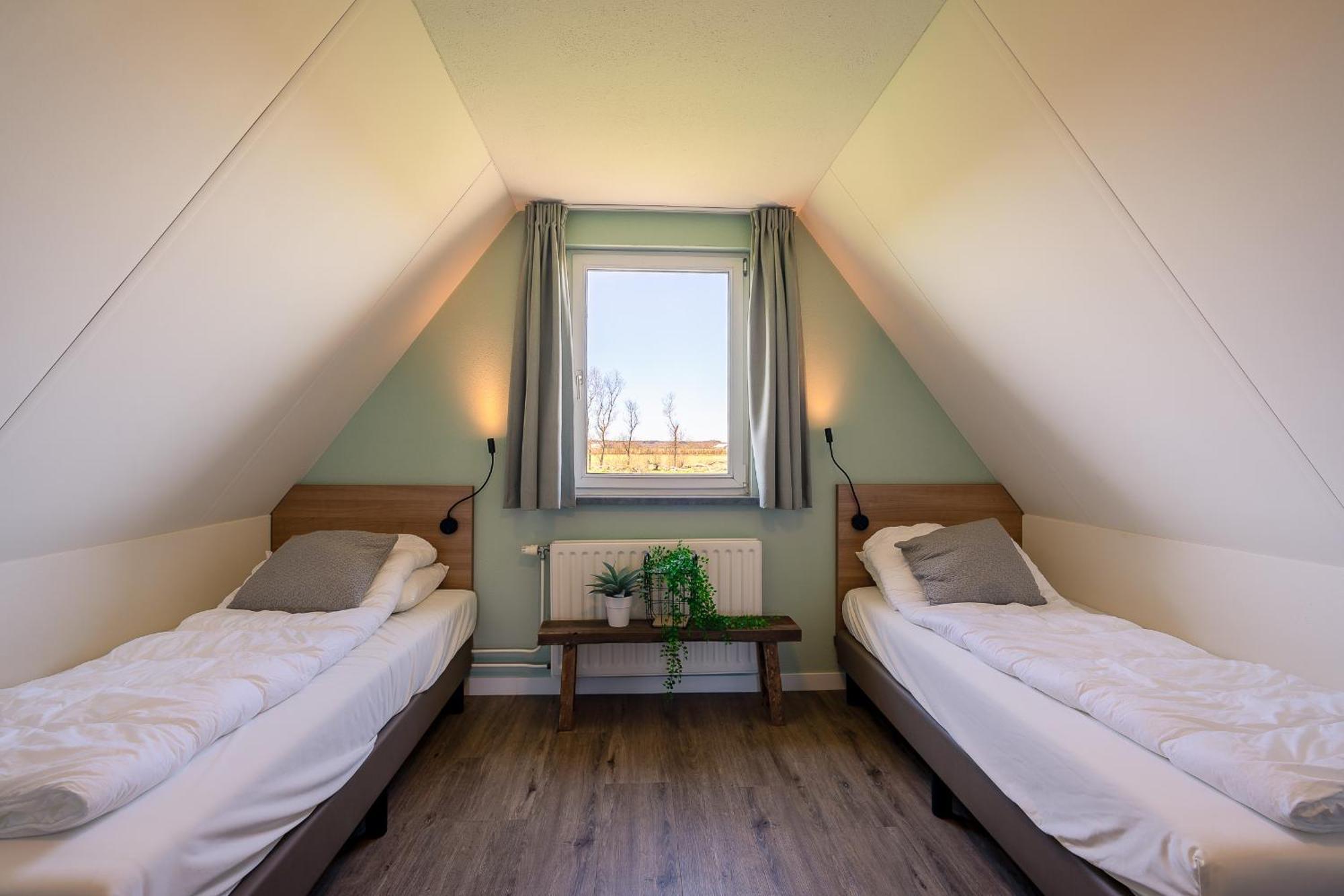 Nieuwlanderweg 75 Villa De Waal ภายนอก รูปภาพ